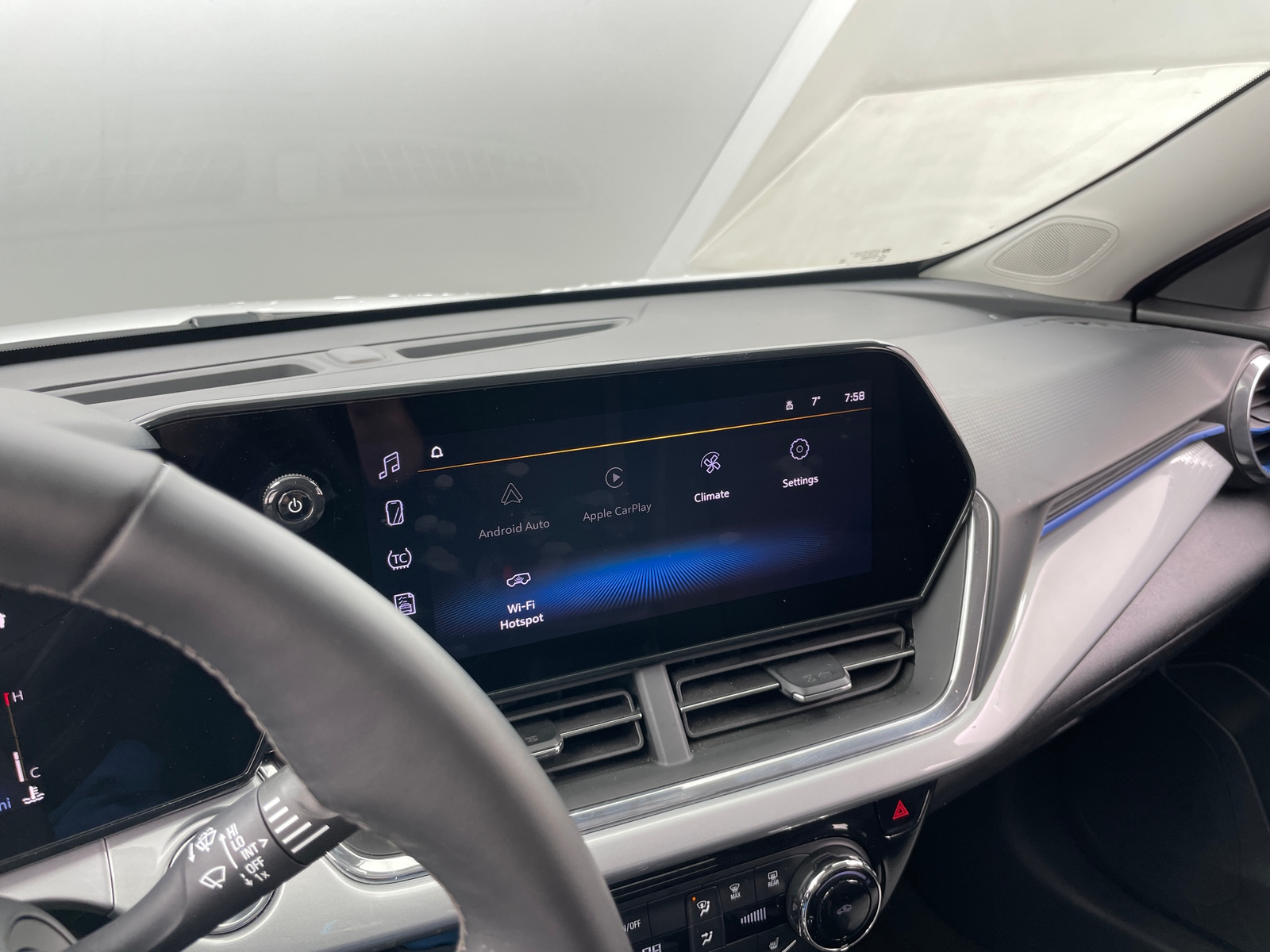 Thumbnail: 2025 Chevrolet Trax - 4