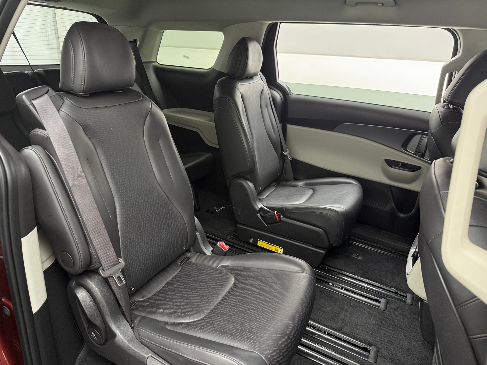 Thumbnail: 2024 Kia Carnival - 5