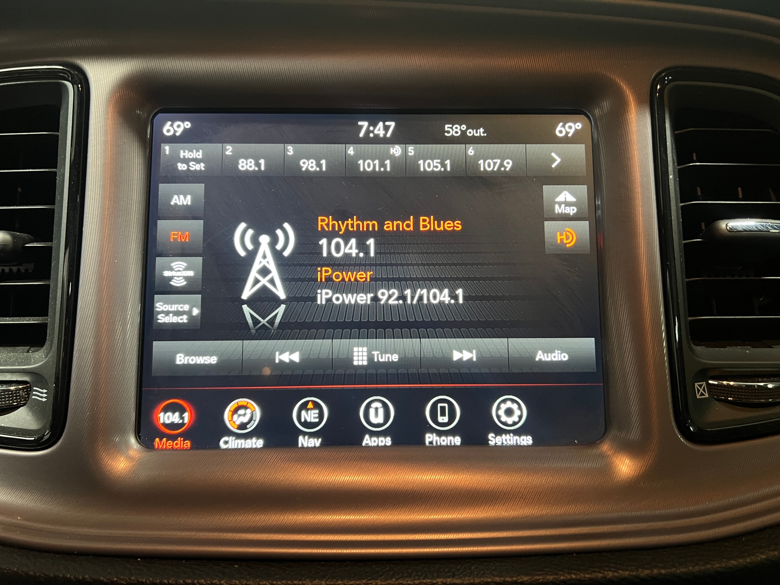 Thumbnail: 2023 Dodge Challenger - 4