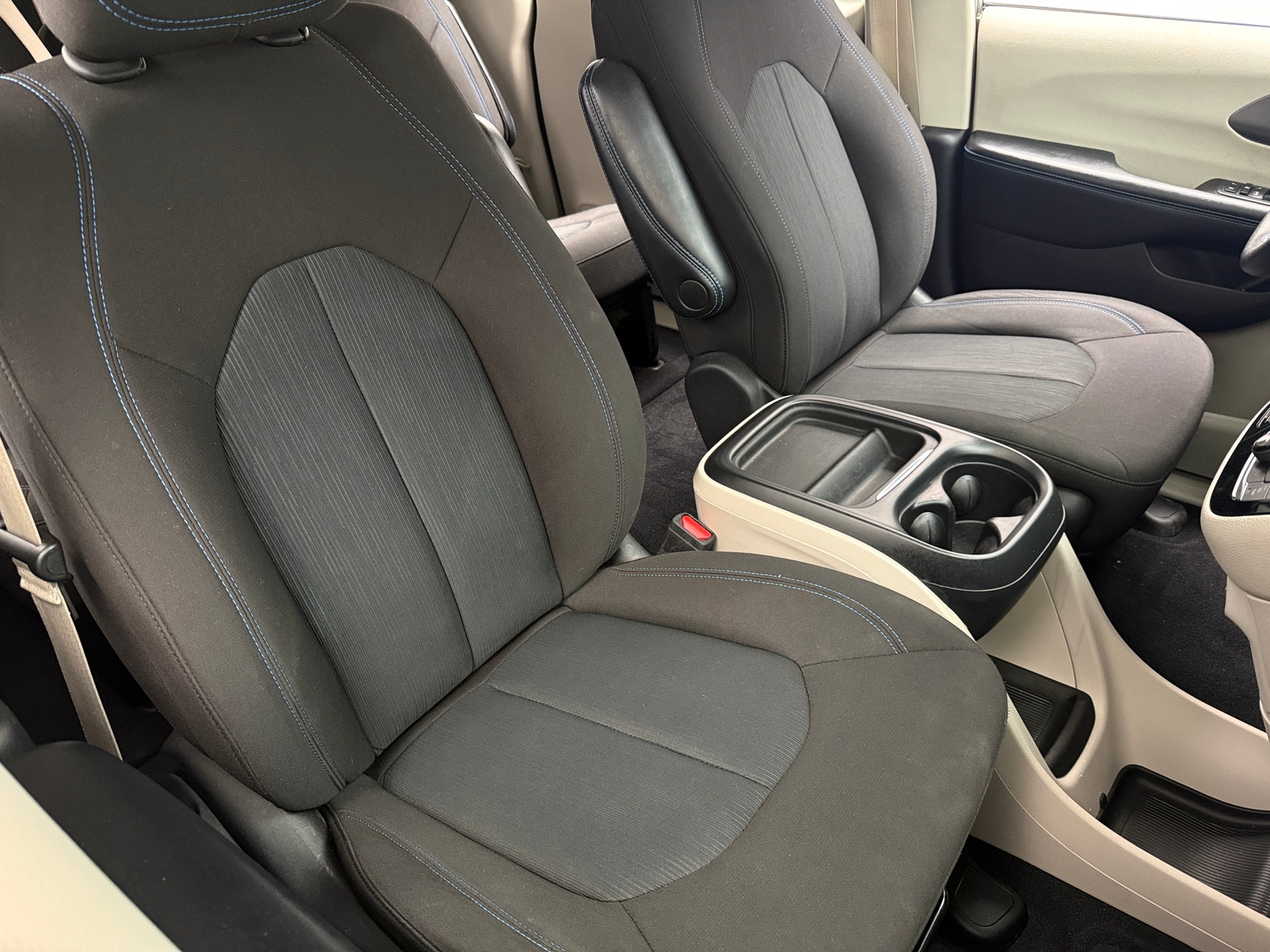 Thumbnail: 2021 Chrysler Pacifica - 2