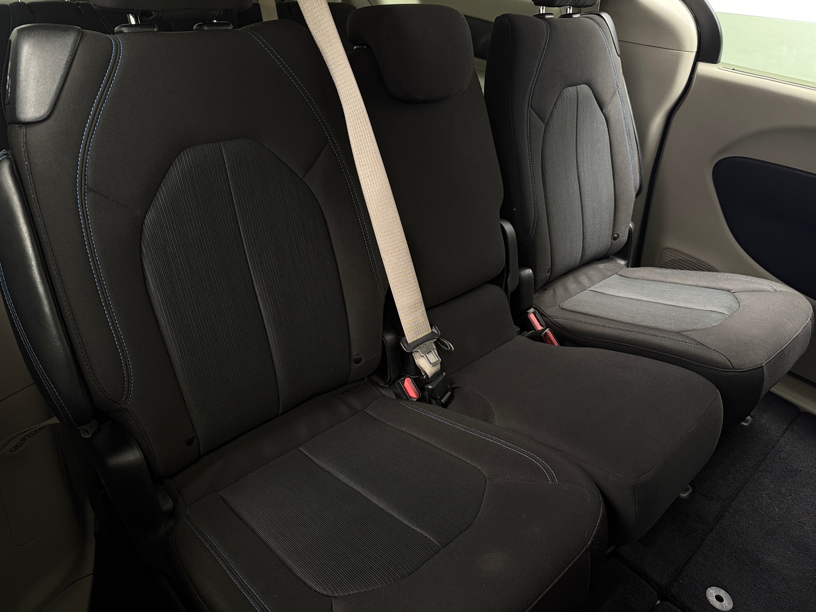 Thumbnail: 2021 Chrysler Pacifica - 6