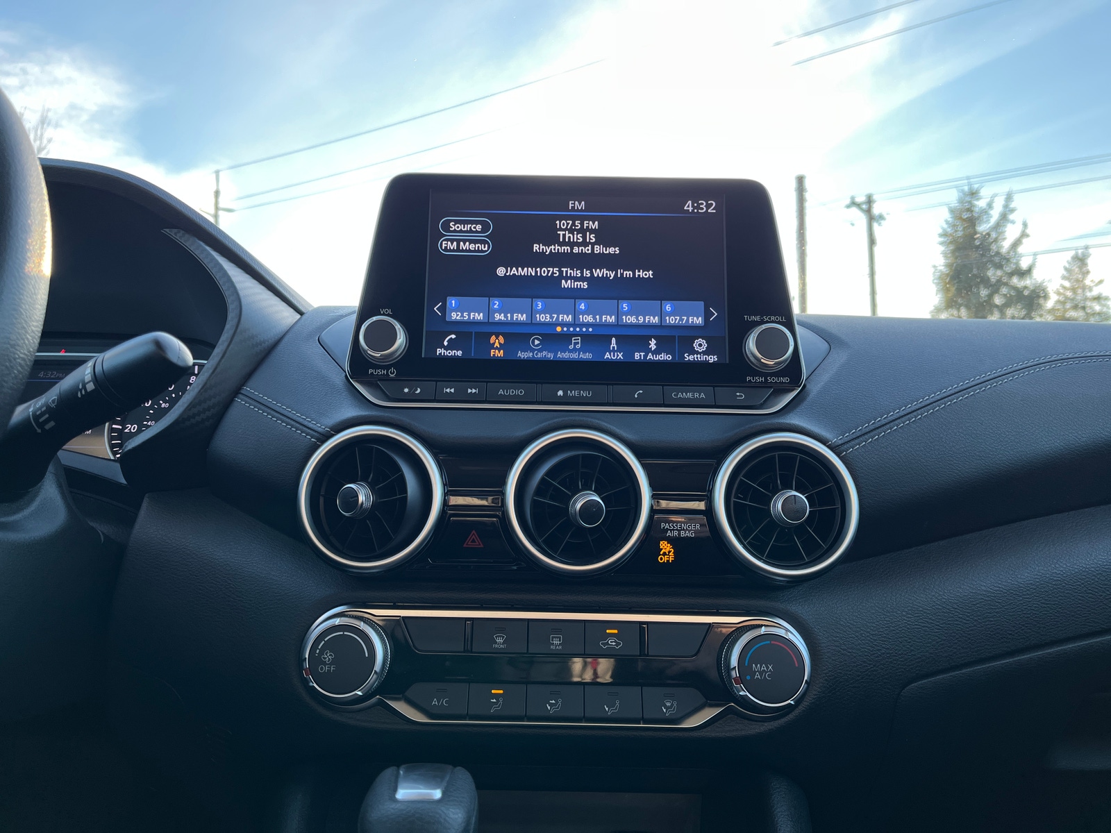 Thumbnail: 2024 Nissan Sentra - 4