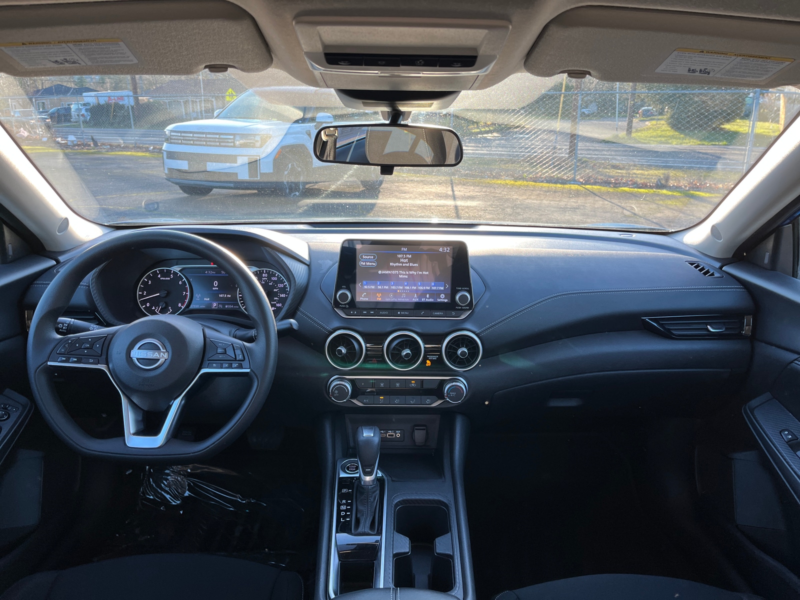 Thumbnail: 2024 Nissan Sentra - 3