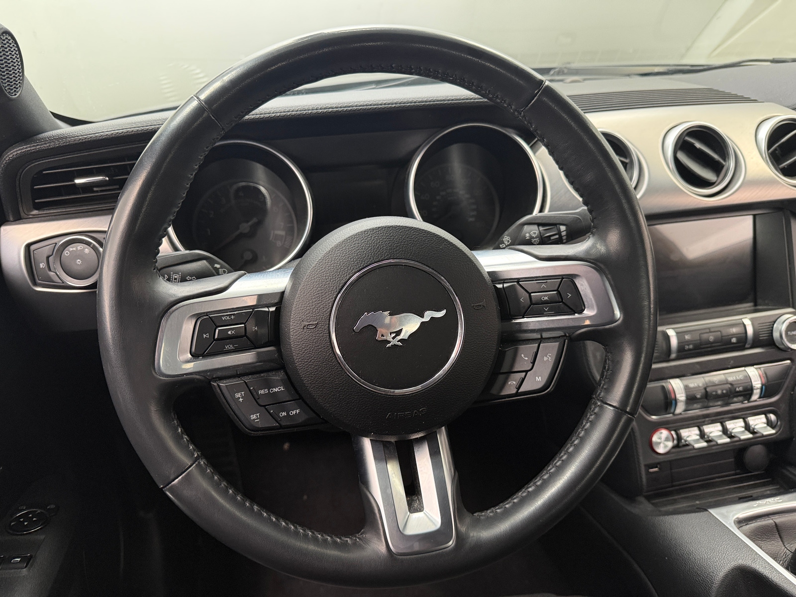 Thumbnail: 2022 Ford Mustang - 4