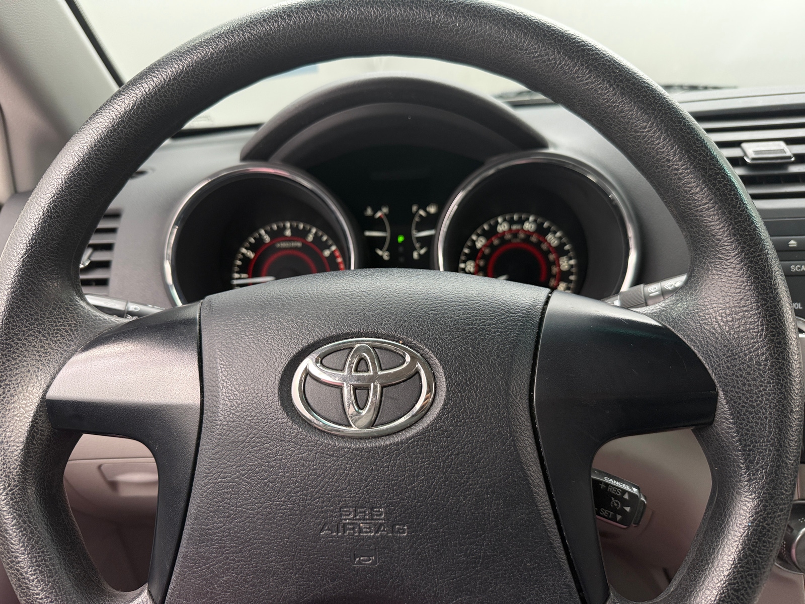 Thumbnail: 2012 Toyota Highlander - 5