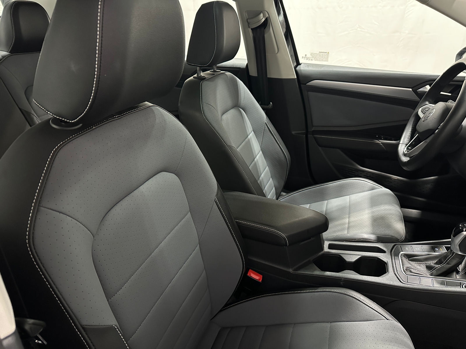 Thumbnail: 2025 Volkswagen Jetta - 5