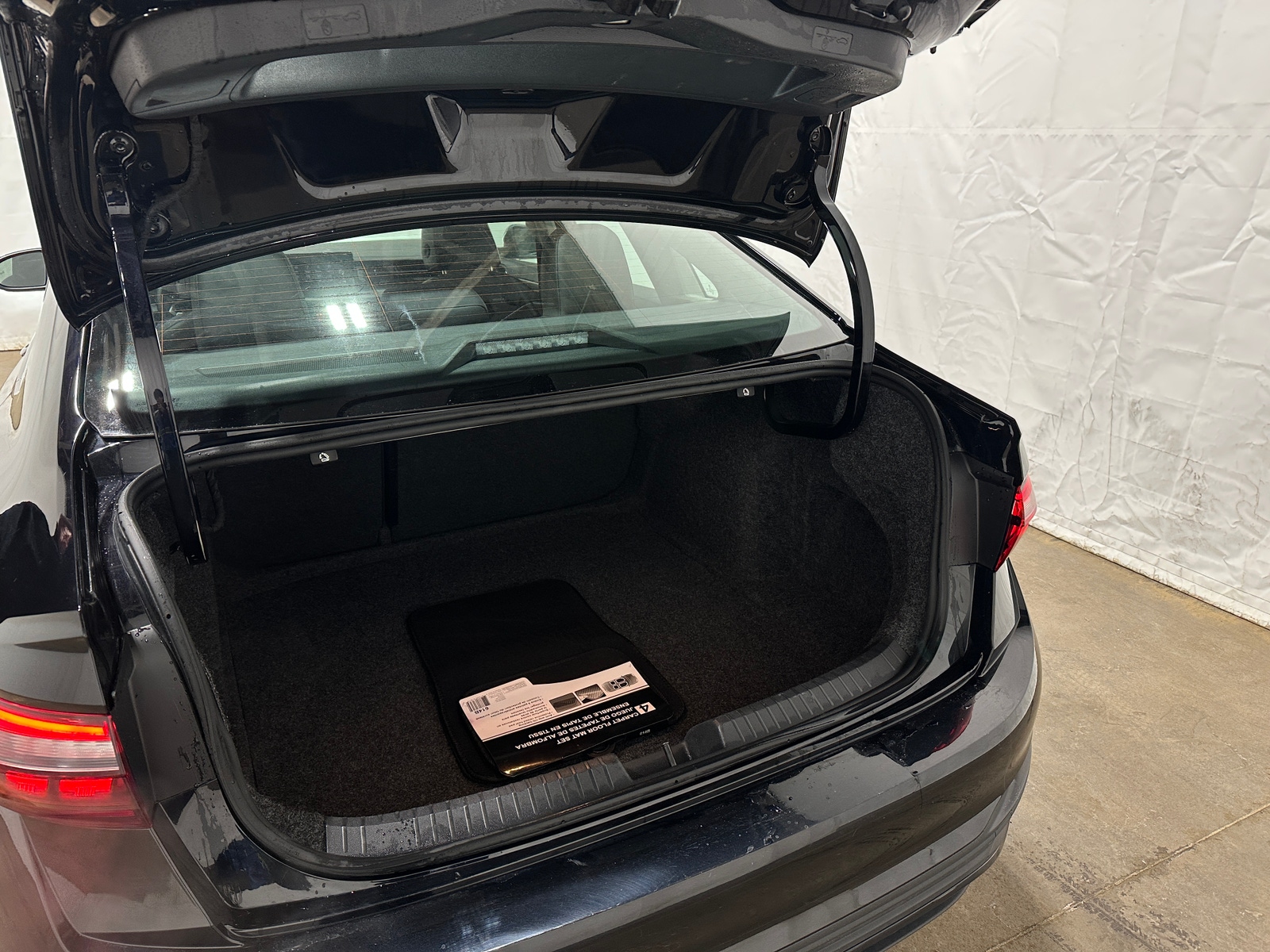 Thumbnail: 2025 Volkswagen Jetta - 6