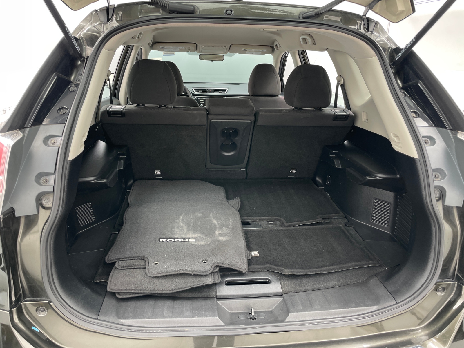 Thumbnail: 2016 Nissan Rogue - 7