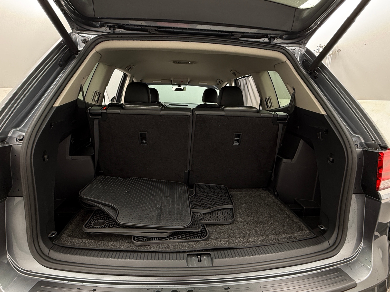 Thumbnail: 2021 Volkswagen Atlas - 6