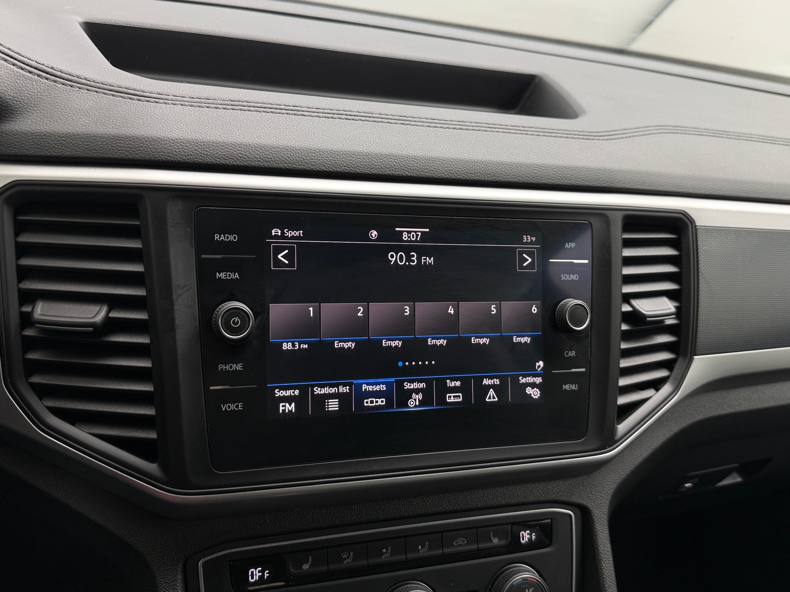 Thumbnail: 2021 Volkswagen Atlas - 3