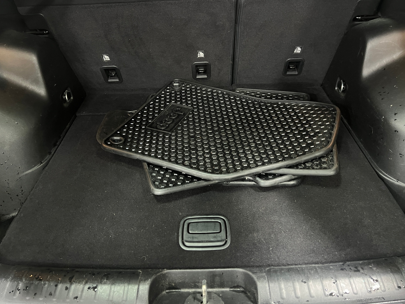 Thumbnail: 2020 Jeep Cherokee - 7