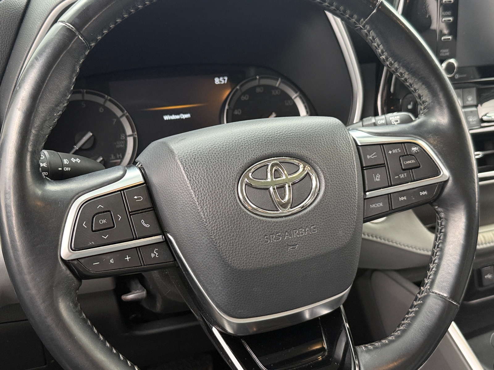 Thumbnail: 2021 Toyota Highlander - 4