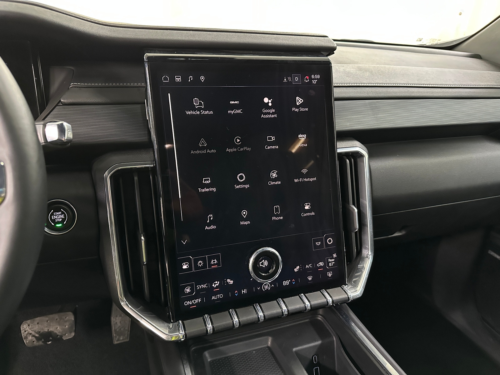 Thumbnail: 2025 GMC Acadia - 4