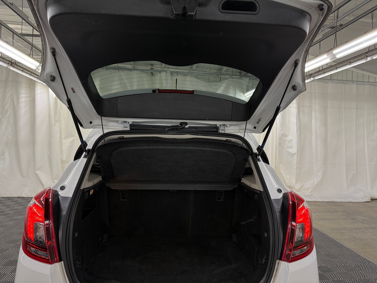 Thumbnail: 2019 Buick Encore - 7