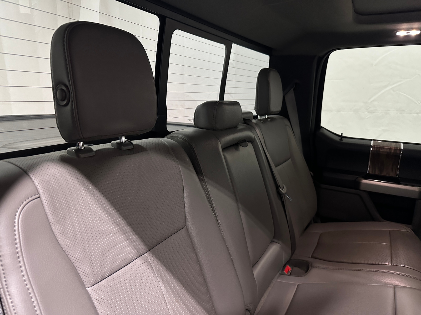 Thumbnail: 2018 Ford Econoline - 6