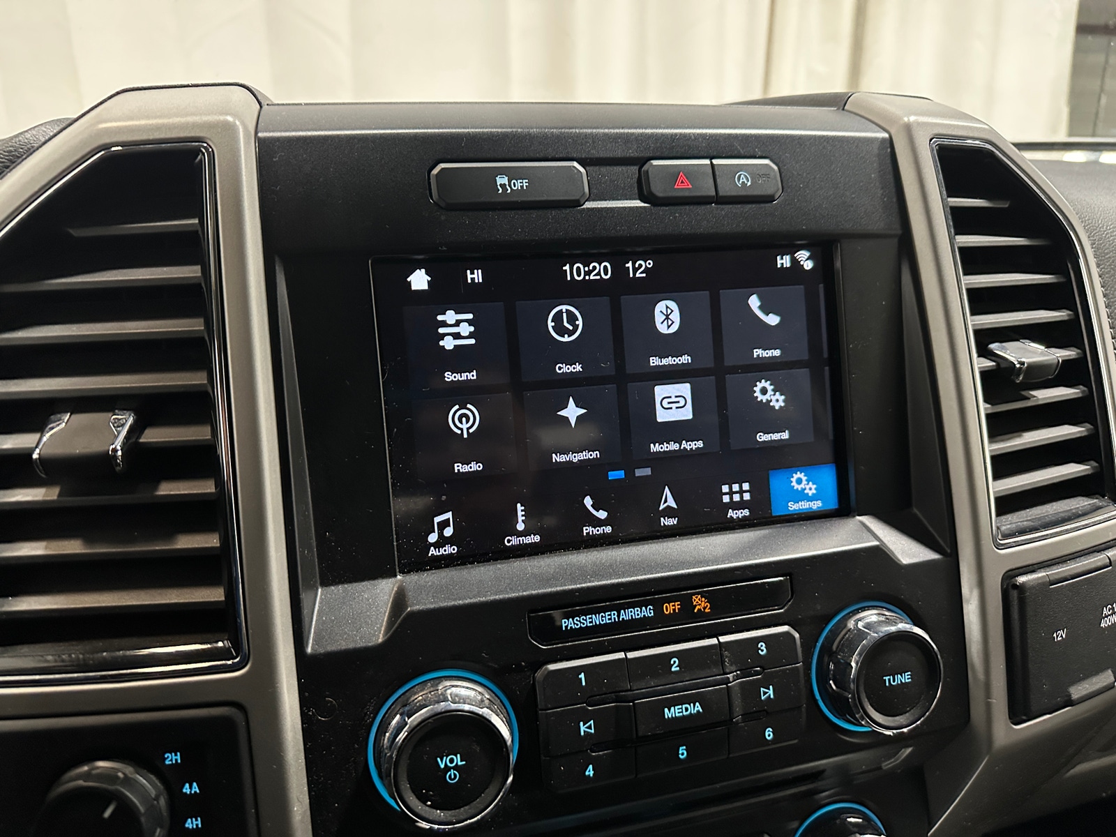 Thumbnail: 2018 Ford Econoline - 4