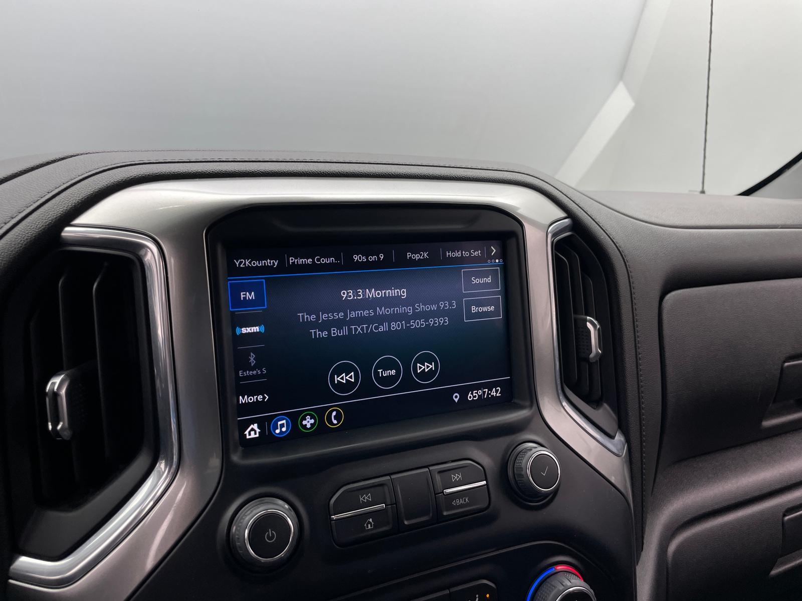 Thumbnail: 2021 Chevrolet Silverado 1500 - 4