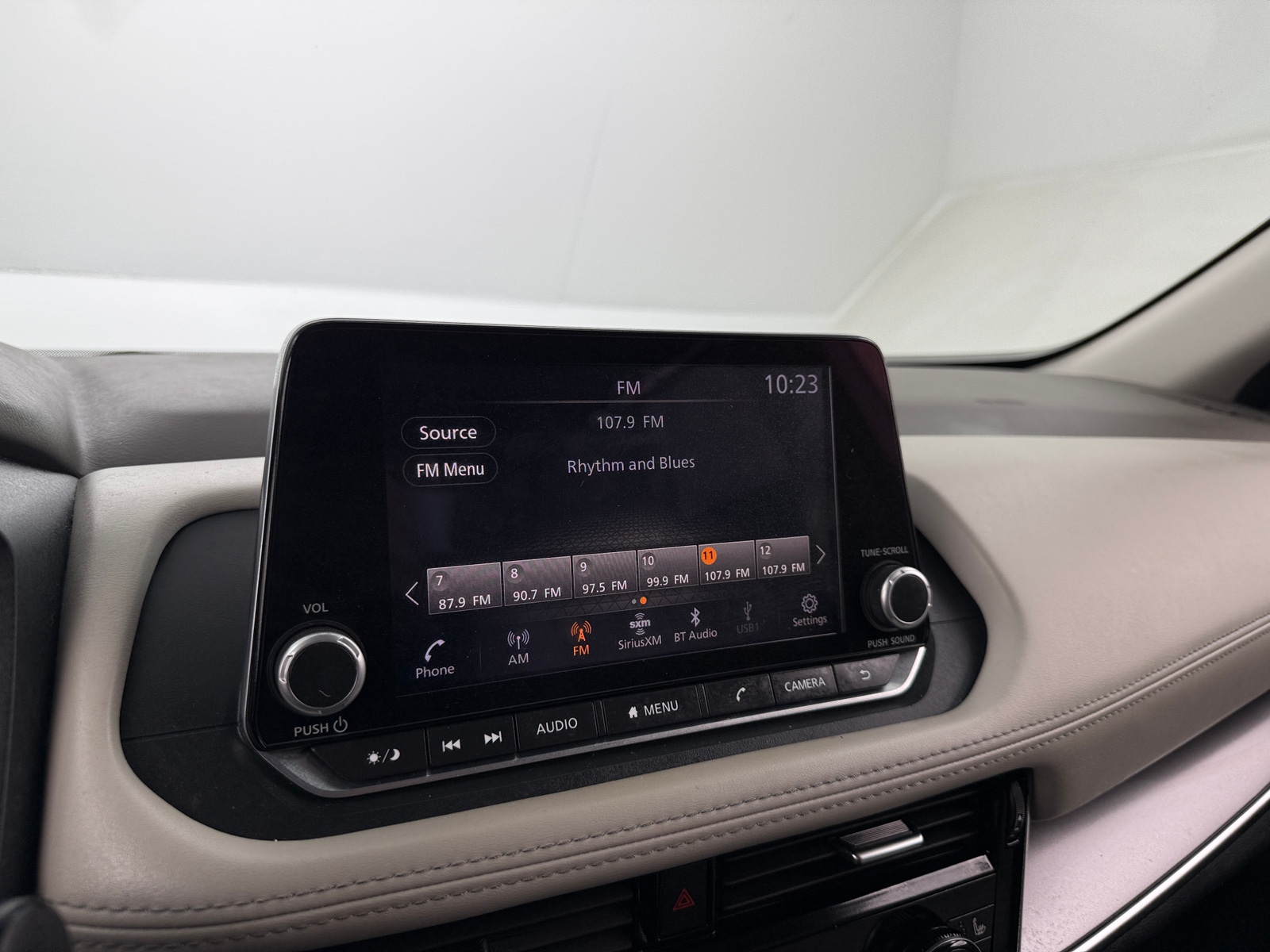 Thumbnail: 2023 Nissan Rogue - 4