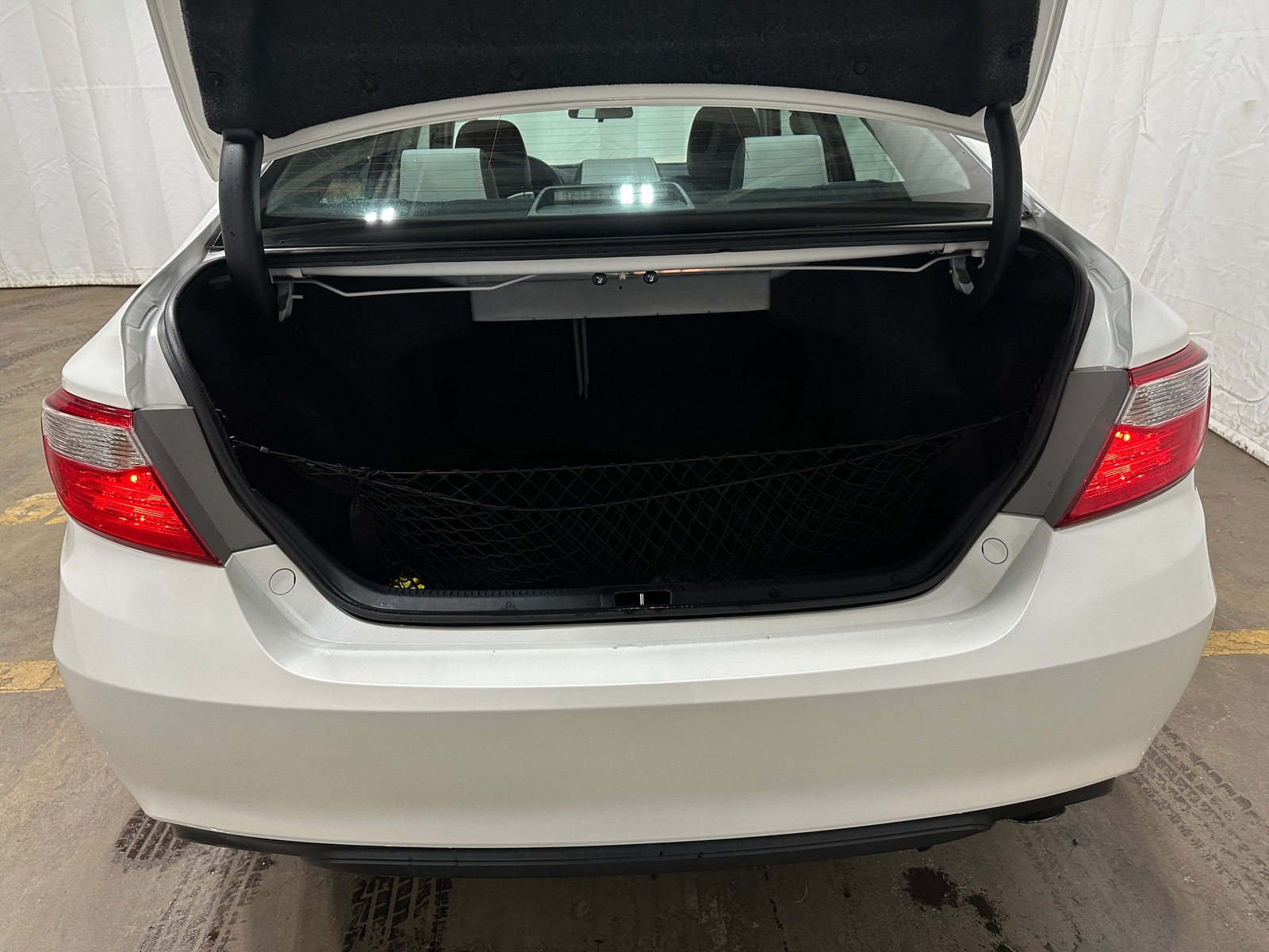 Thumbnail: 2017 Toyota Camry - 6