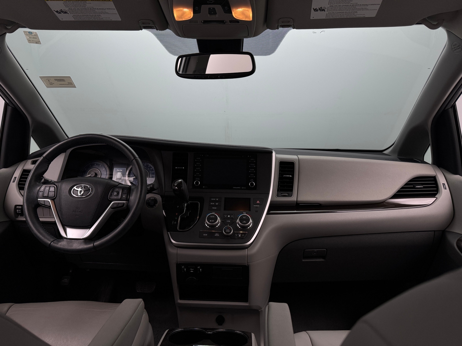 Thumbnail: 2020 Toyota Sienna - 2