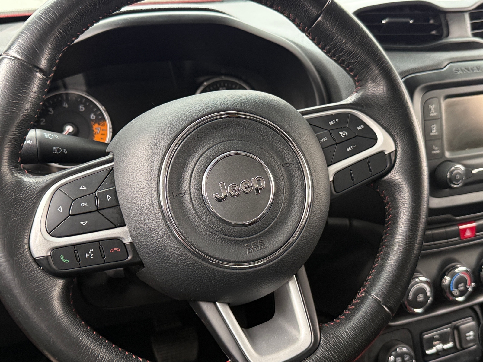 Thumbnail: 2015 Jeep Renegade - 5