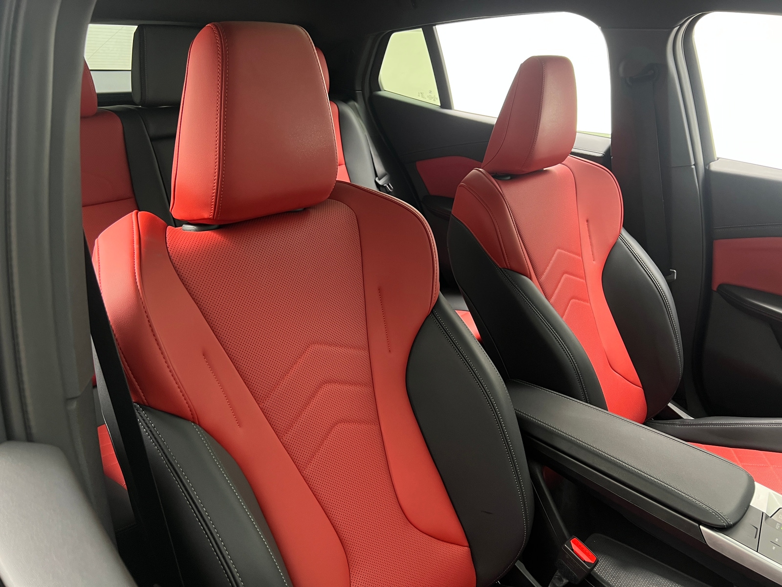 Thumbnail: 2024 BMW X2 - 2