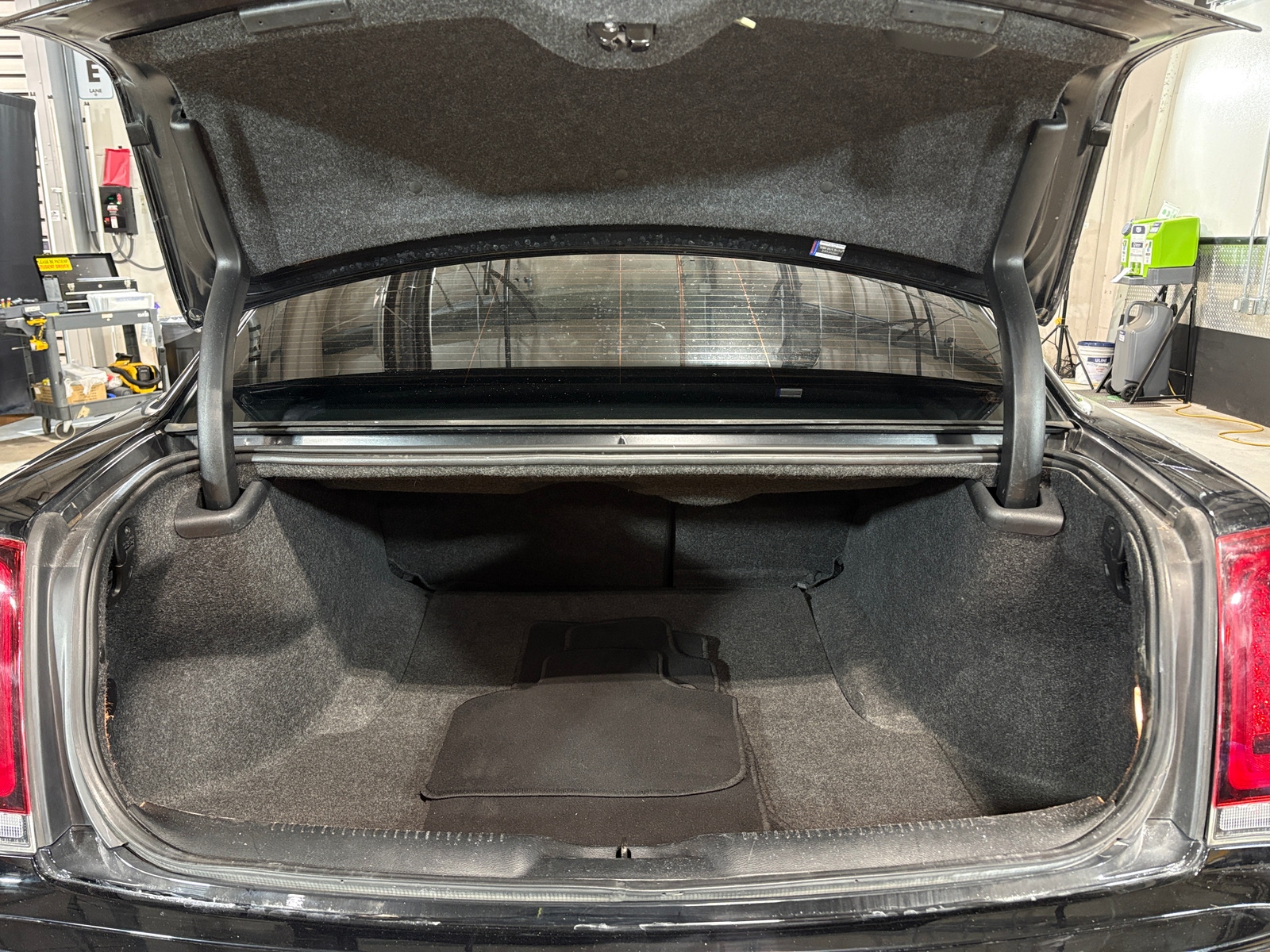 Thumbnail: 2019 Chrysler 300 - 6