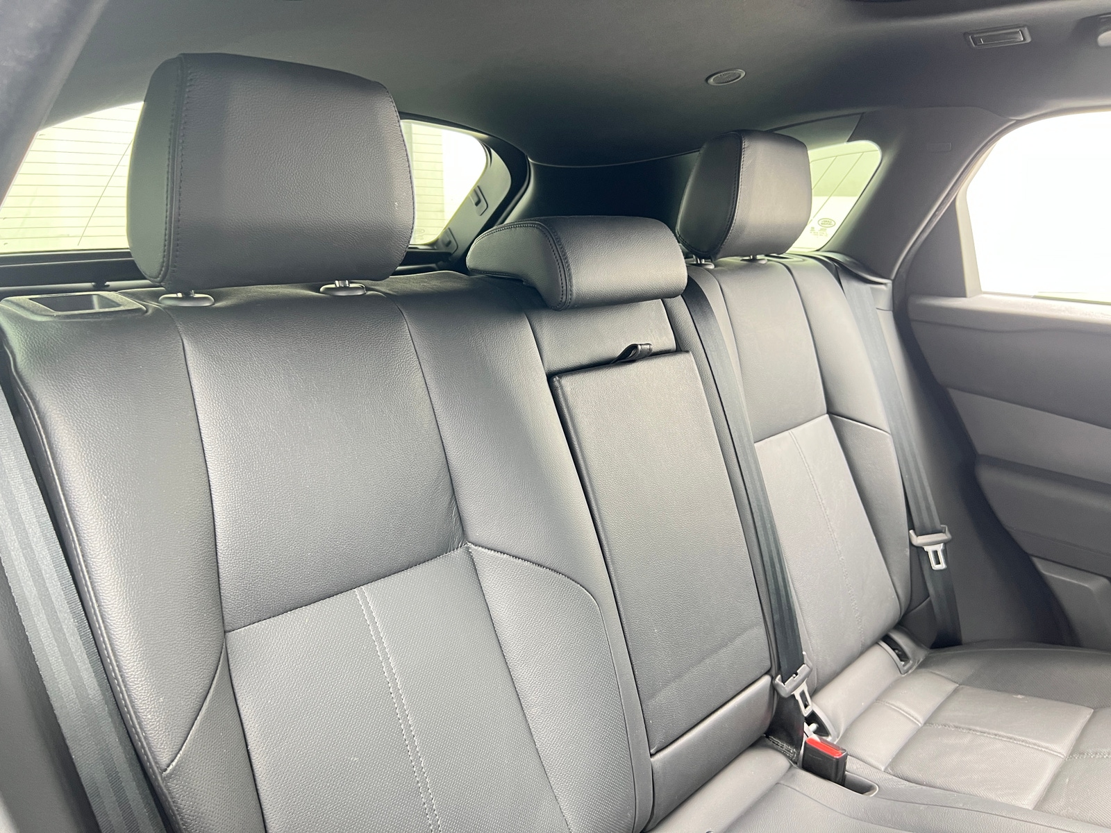 Thumbnail: 2025 Land Rover Range Rover Velar - 5