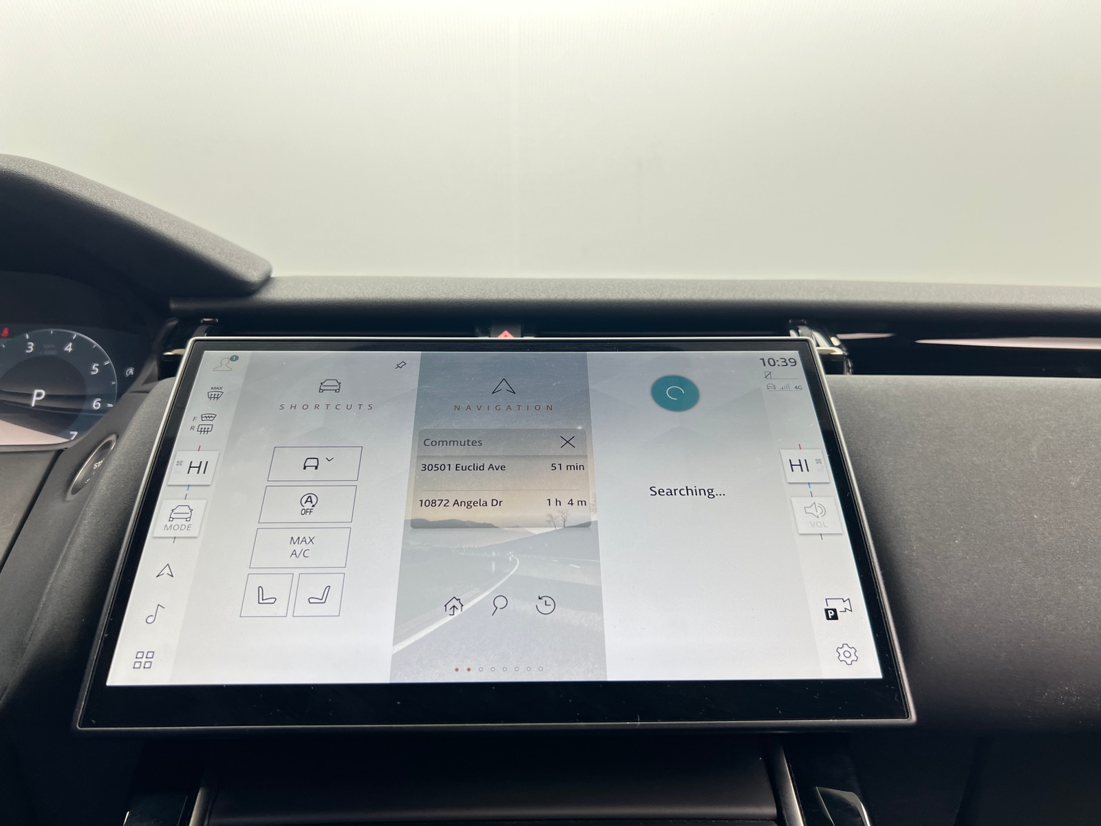 Thumbnail: 2025 Land Rover Range Rover Velar - 3