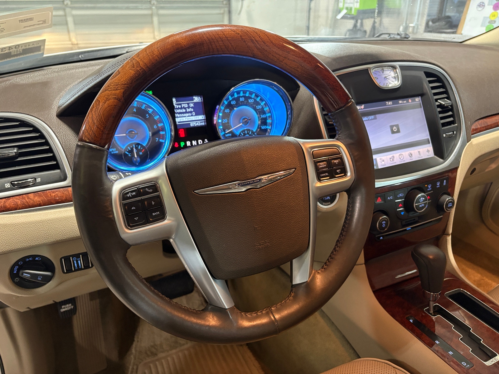 Thumbnail: 2011 Chrysler 300 - 4