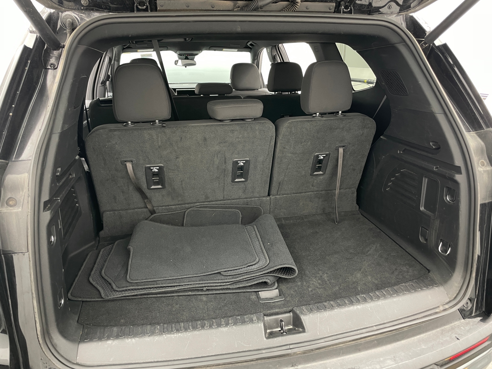 Thumbnail: 2025 GMC Acadia - 7