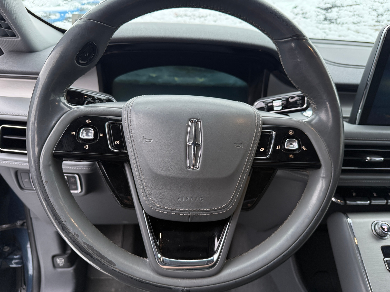 Thumbnail: 2020 Lincoln Aviator - 4