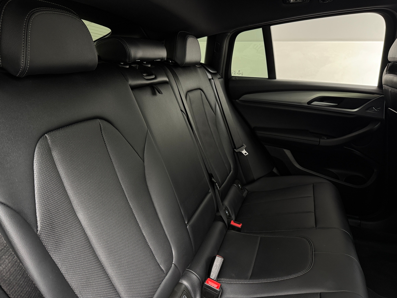 Thumbnail: 2025 BMW X4 - 5