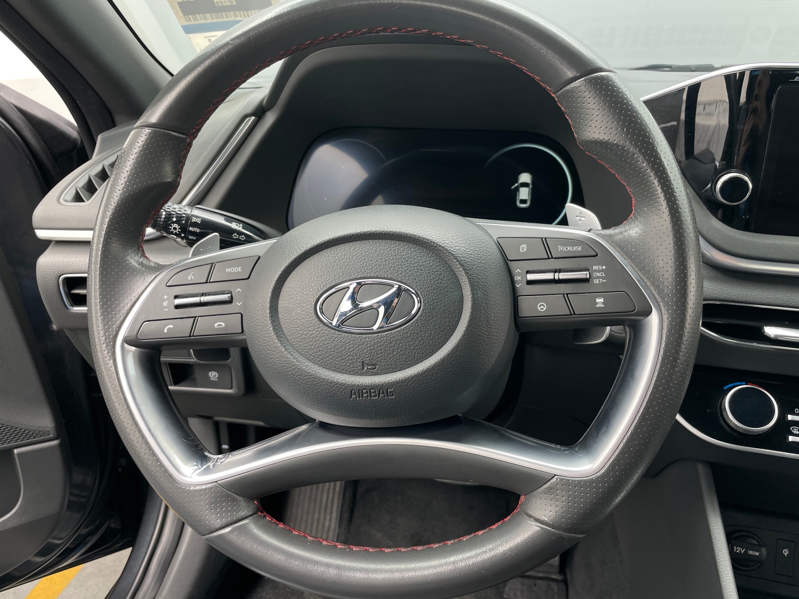 Thumbnail: 2023 Hyundai Sonata - 4