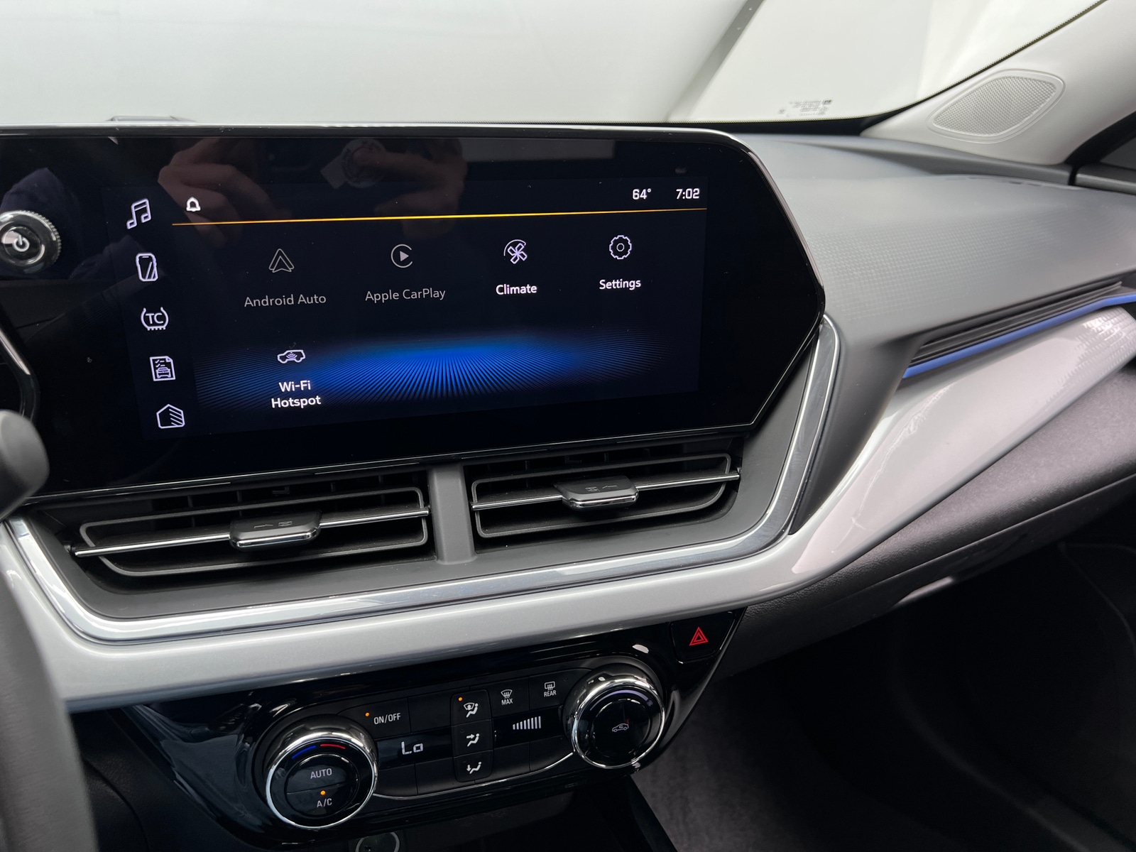 Thumbnail: 2025 Chevrolet Trax - 4