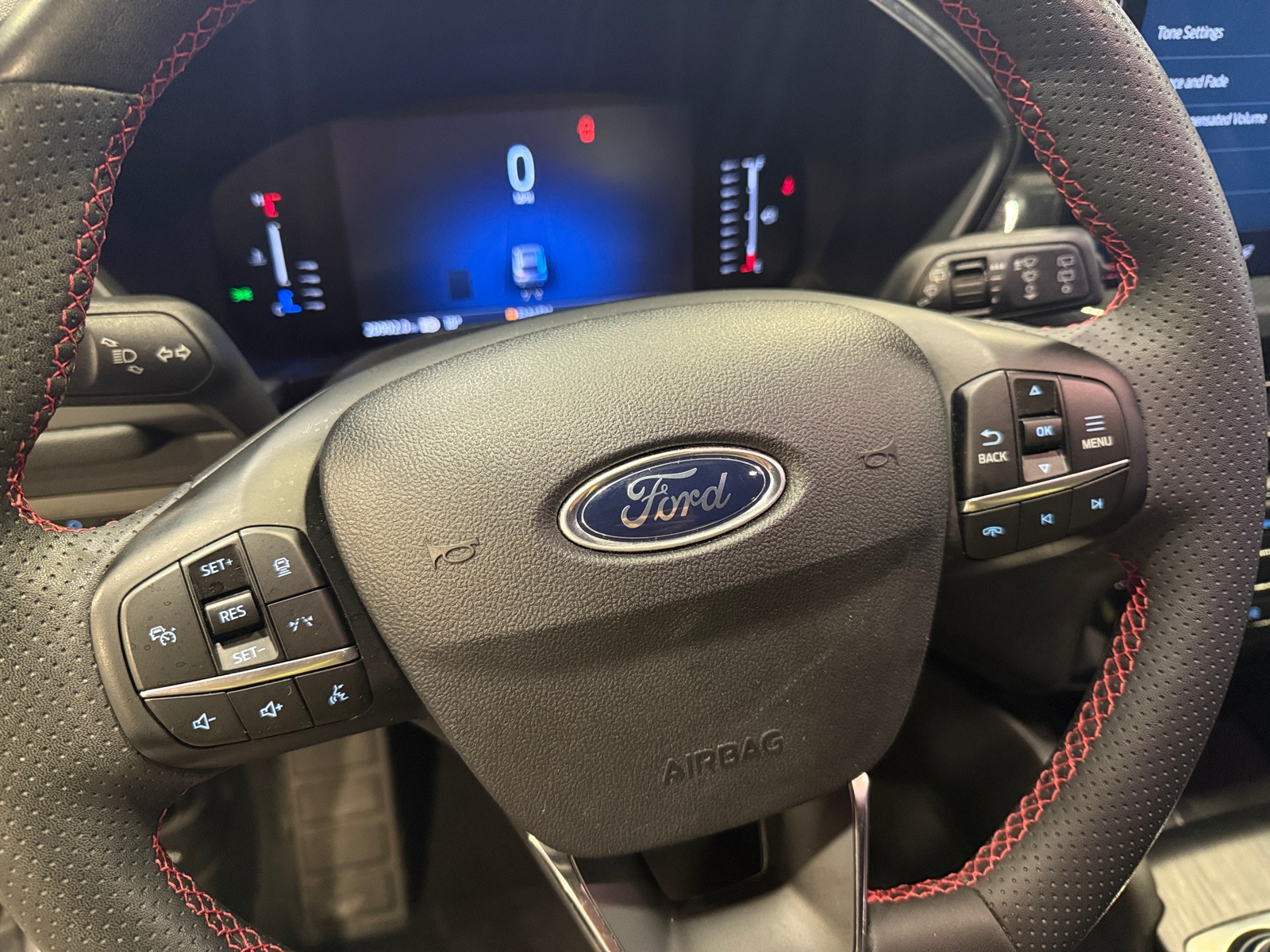 Thumbnail: 2023 Ford Escape - 5