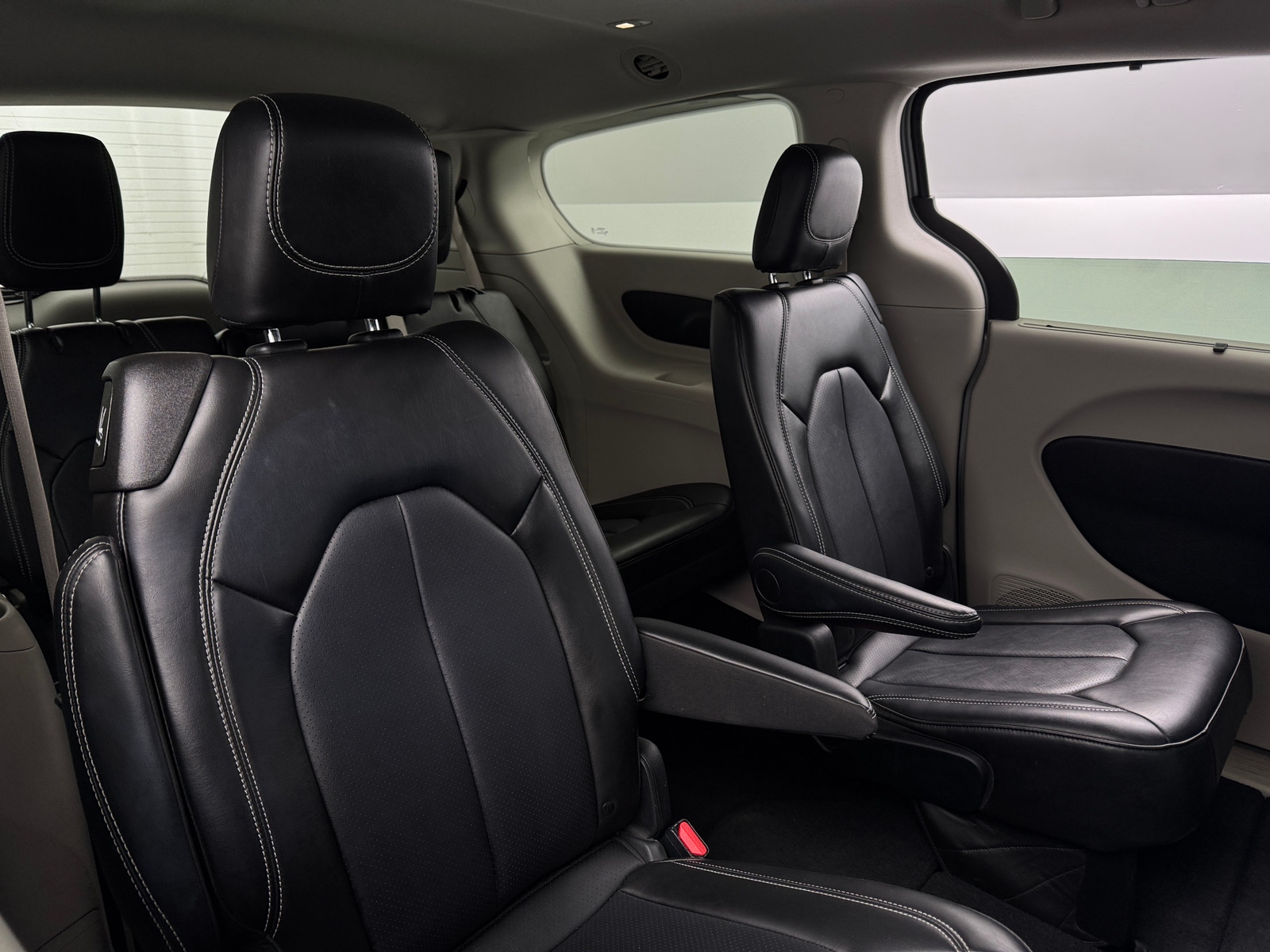 Thumbnail: 2024 Chrysler Pacifica - 5