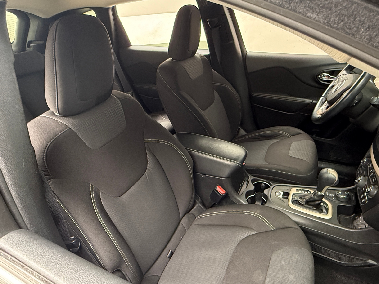 Thumbnail: 2016 Jeep Cherokee - 2