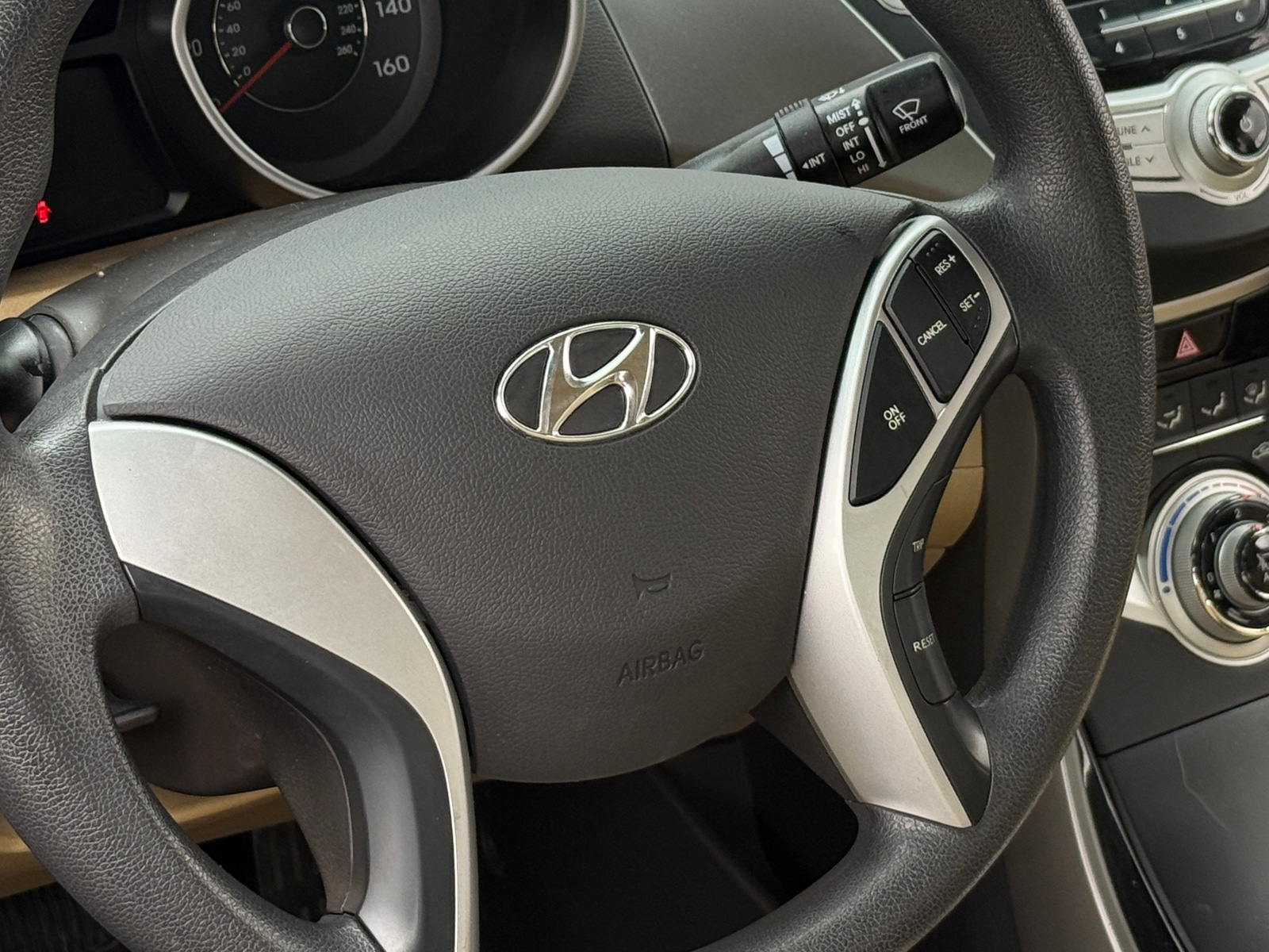 Thumbnail: 2012 Hyundai Elantra - 5