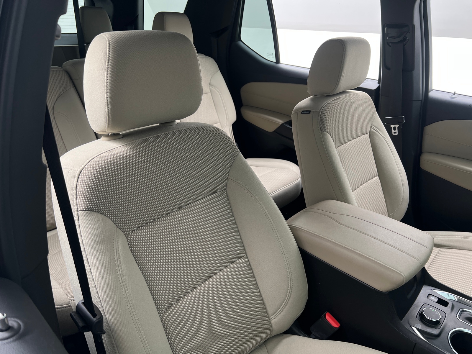 Thumbnail: 2022 Chevrolet Traverse - 2