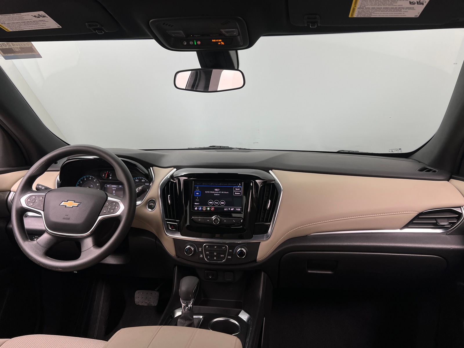 Thumbnail: 2022 Chevrolet Traverse - 3