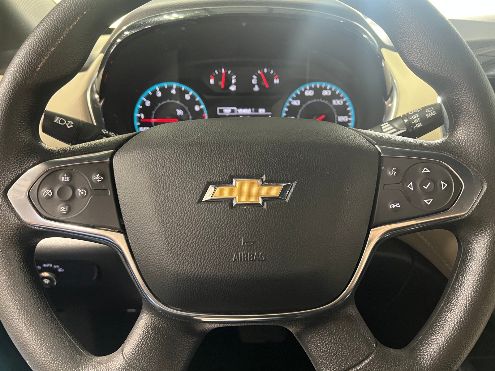 Thumbnail: 2022 Chevrolet Traverse - 5