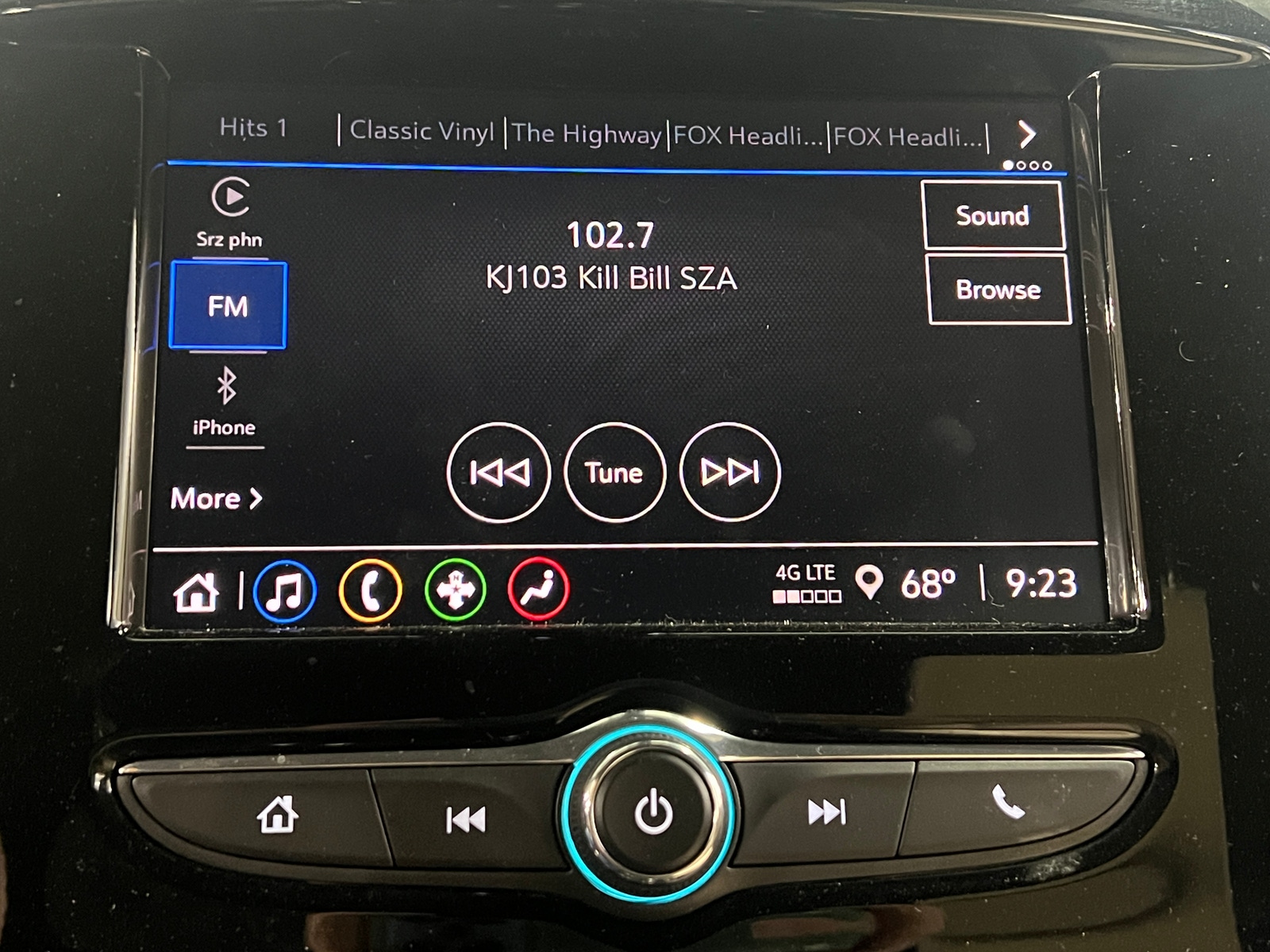 Thumbnail: 2022 Chevrolet Traverse - 4