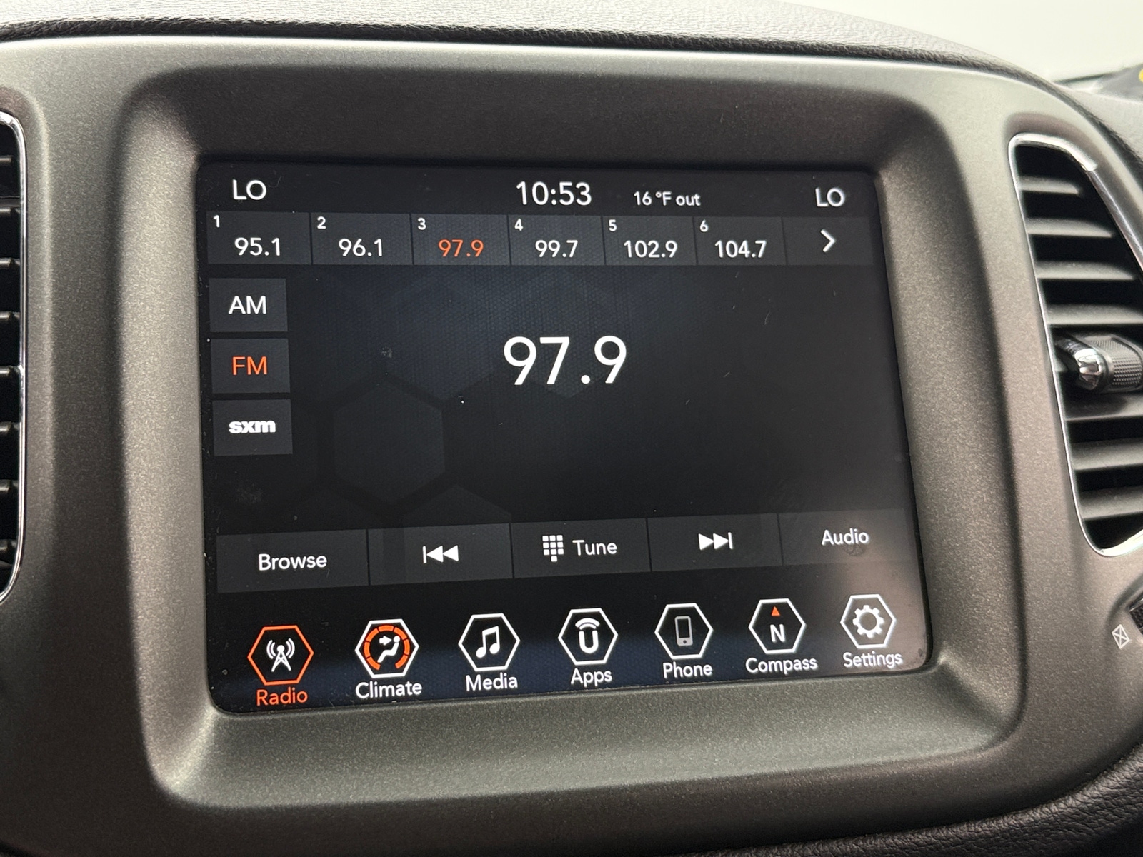 Thumbnail: 2020 Jeep Compass - 4