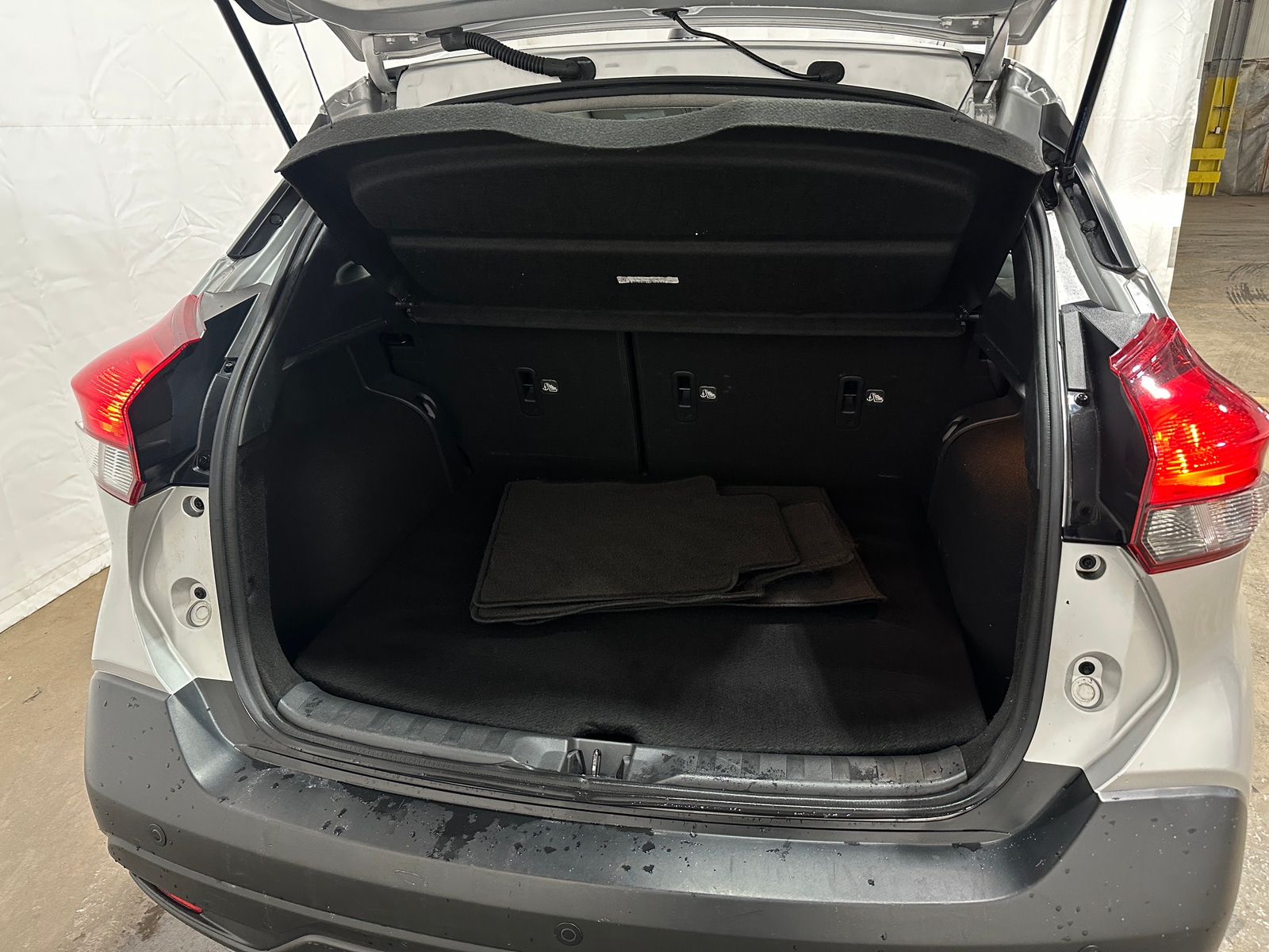 Thumbnail: 2018 Nissan Kicks - 7