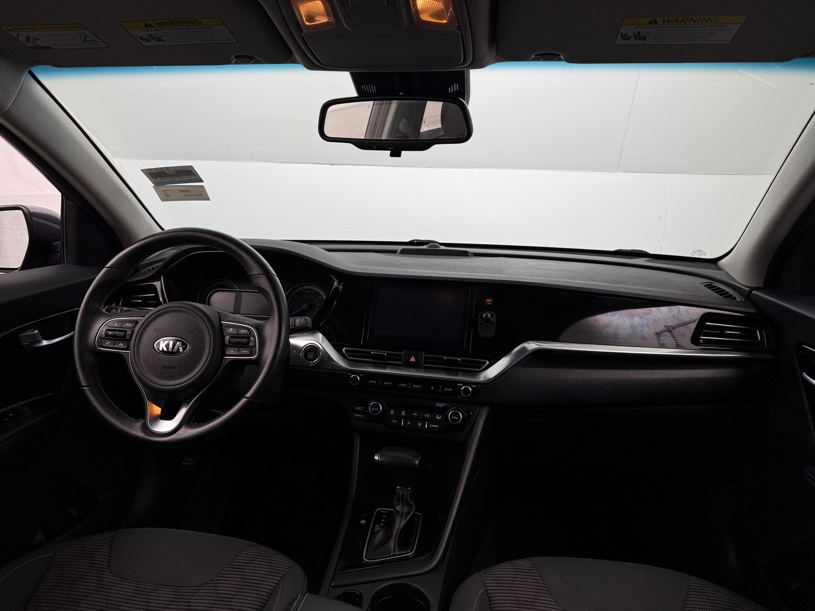 Thumbnail: 2020 Kia Niro - 3