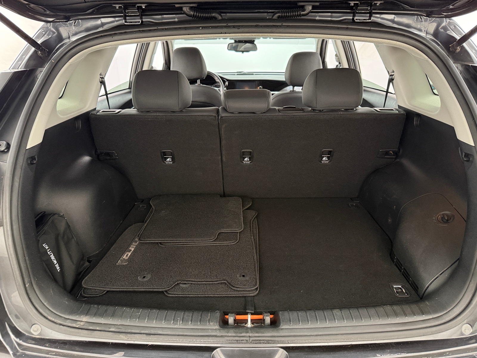 Thumbnail: 2020 Kia Niro - 7