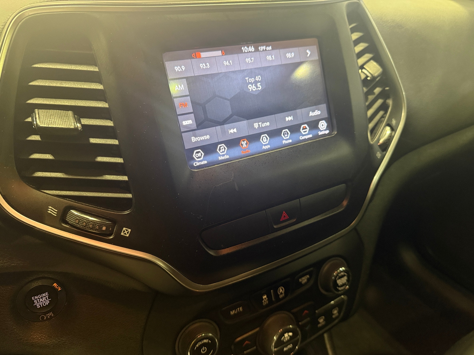 Thumbnail: 2019 Jeep Cherokee - 4