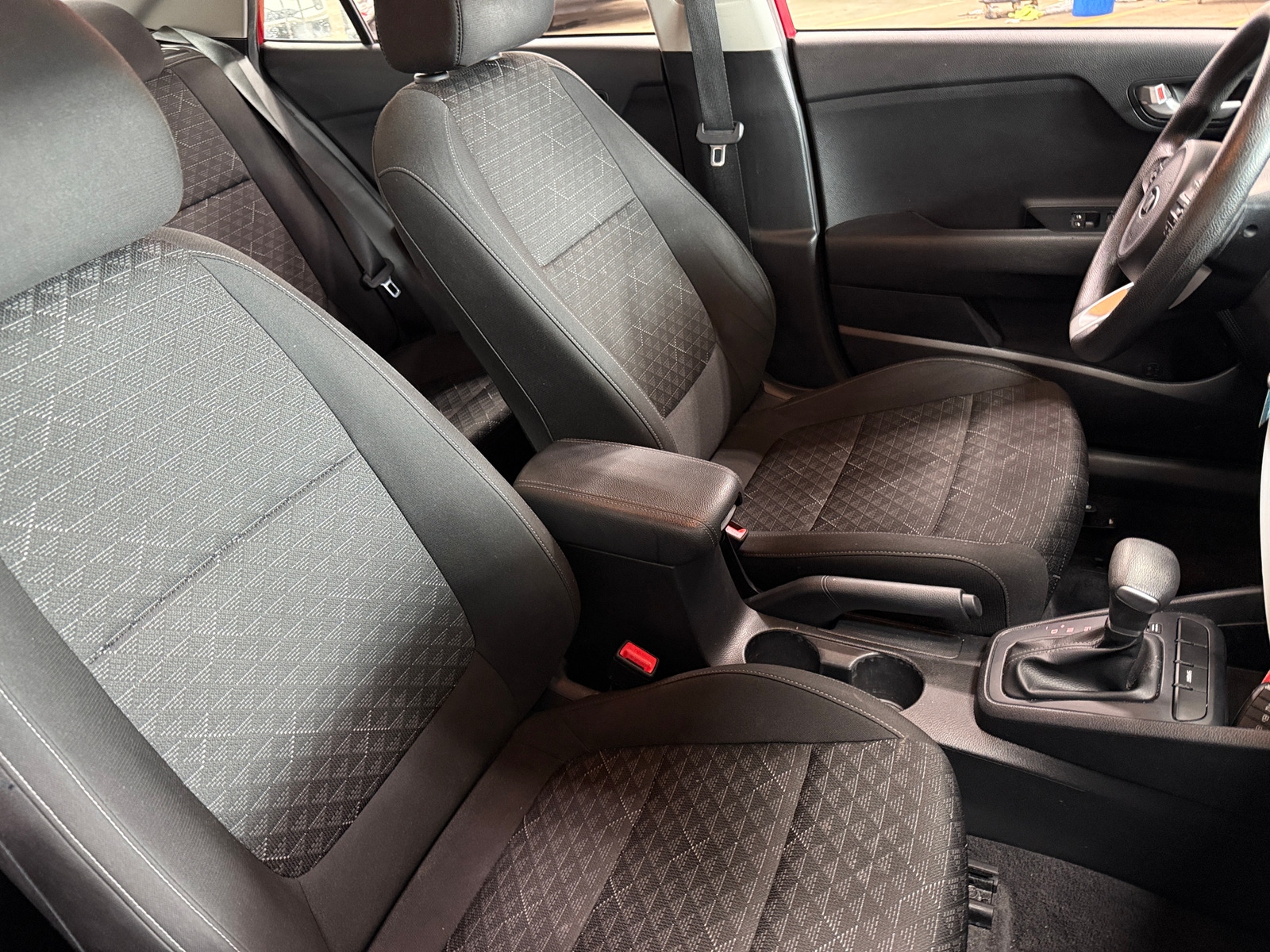 Thumbnail: 2021 Kia Rio - 2