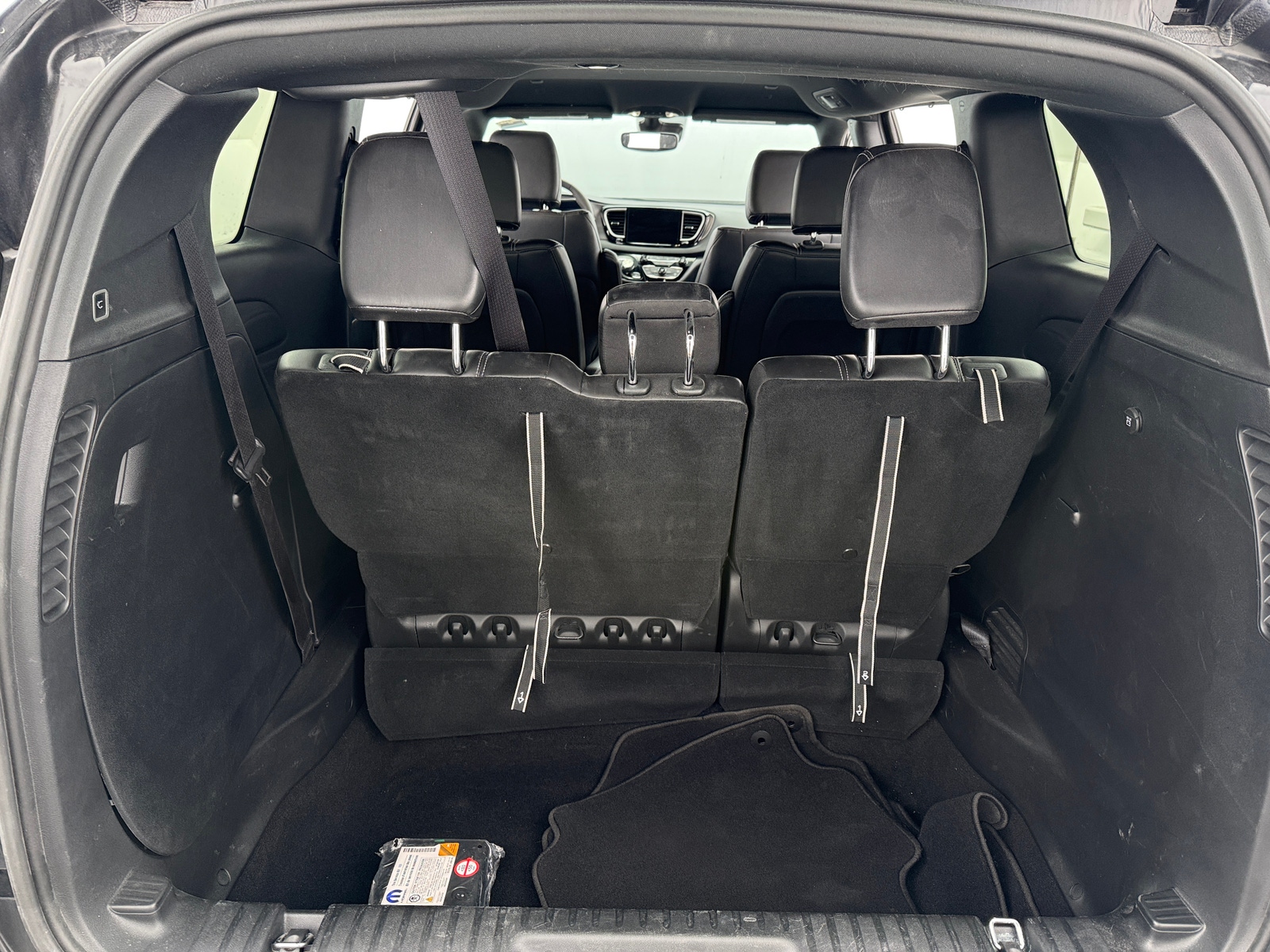 Thumbnail: 2025 Chrysler Pacifica - 6